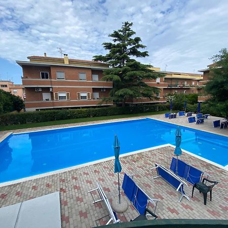 Simply House Civitavecchia Bagian luar foto